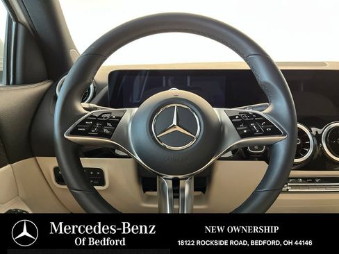 Used 2025 Mercedes-Benz GLA 250 4MATIC image 24