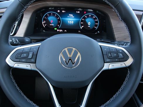 Certified 2026 Volkswagen Atlas SE FWD image 21