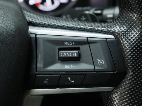Used 2024 Mitsubishi Outlander ES FWD image 12