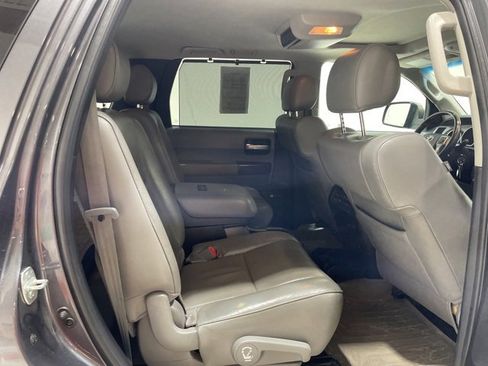 Used 2014 Toyota Sequoia Platinum image 57