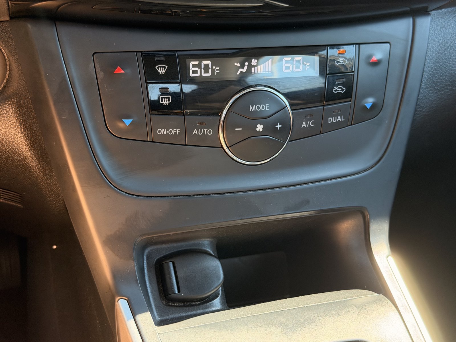 Used 2019 Nissan Sentra SV w/ Special Edition Package FWD image 36