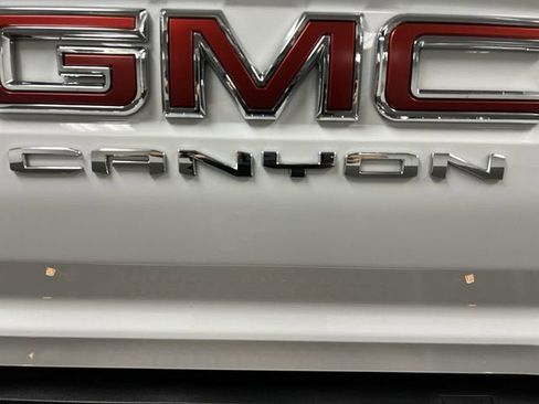 Certified 2024 GMC Canyon AT4X AWD/4WD image 33