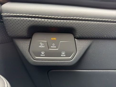 New 2026 Volkswagen Atlas SE image 16