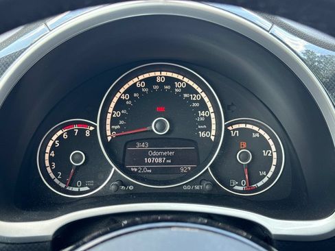 Used 2013 Volkswagen Beetle R-Line FWD image 15