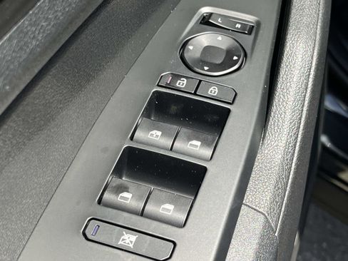 New 2026 Kia Sportage LX FWD image 23