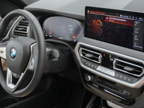 Used 2024 BMW X3 sDrive30i w/ Premium Package w/ZPA RWD image 11