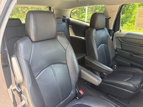 Used 2016 Chevrolet Traverse LT FWD image 33