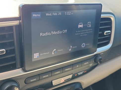 Certified 2023 Hyundai Venue SEL image 25