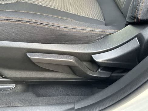 Used 2019 Subaru Crosstrek 2.0i Premium AWD/4WD image 15