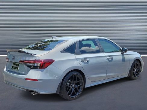 Used 2025 Honda Civic Sport image 3