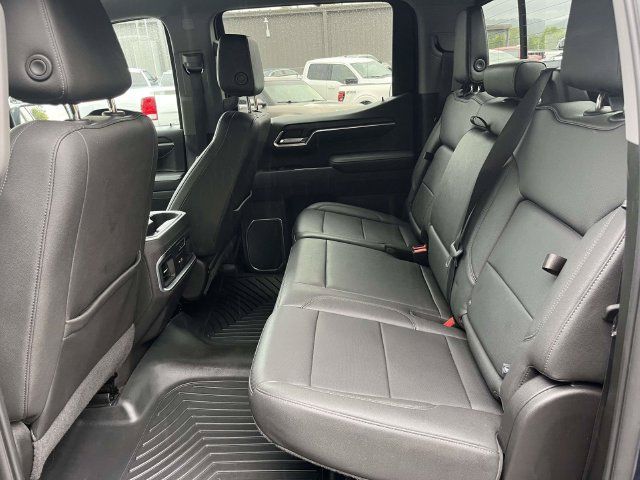 Used 2022 GMC Sierra 1500 SLT w/ SLT Premium Plus Package AWD/4WD image 16