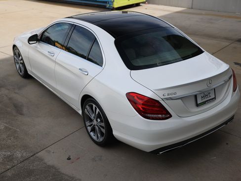 Used 2015 Mercedes-Benz C 300 Sedan image 8