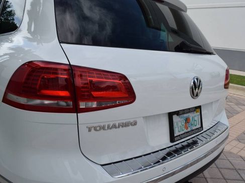 Used 2016 Volkswagen Touareg TDI AWD/4WD image 24