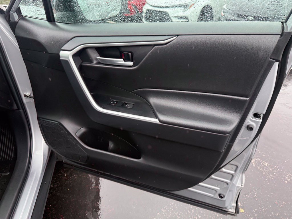 Certified 2024 Toyota RAV4 XLE AWD/4WD image 19