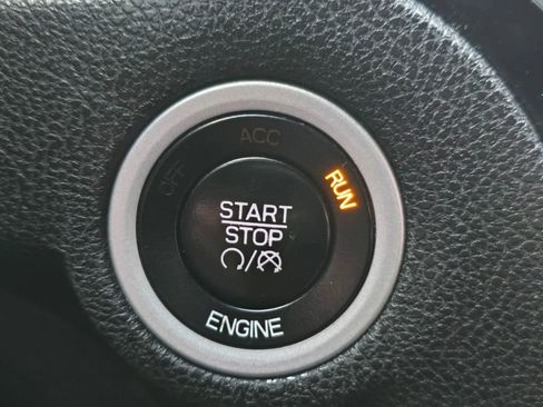 Used 2015 Chrysler 300 S image 26