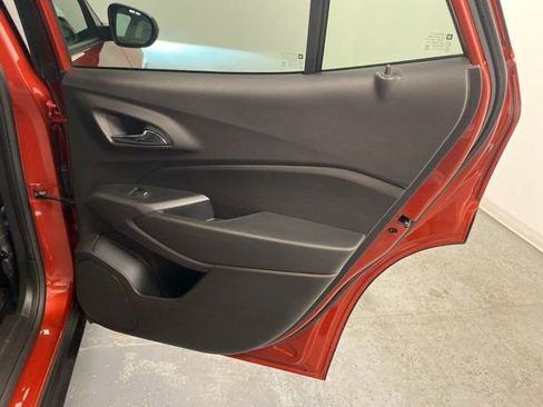 Certified 2024 Chevrolet Trax ACTIV w/ Sunroof Package image 29