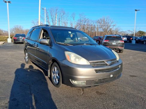 Used 2004 Toyota Sienna XLE image 2