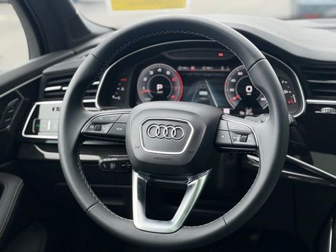 New 2025 Audi Q7 3.0T Premium Plus image 8