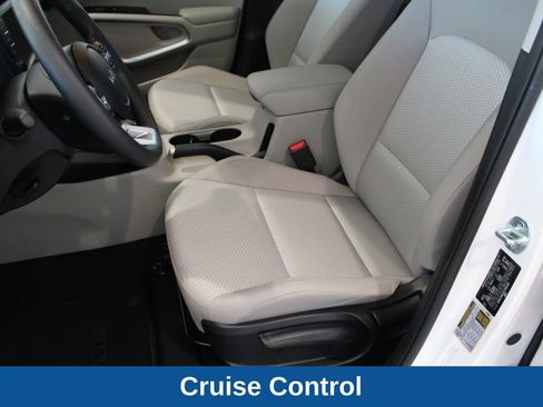 Used 2025 Kia Soul LX FWD image 11
