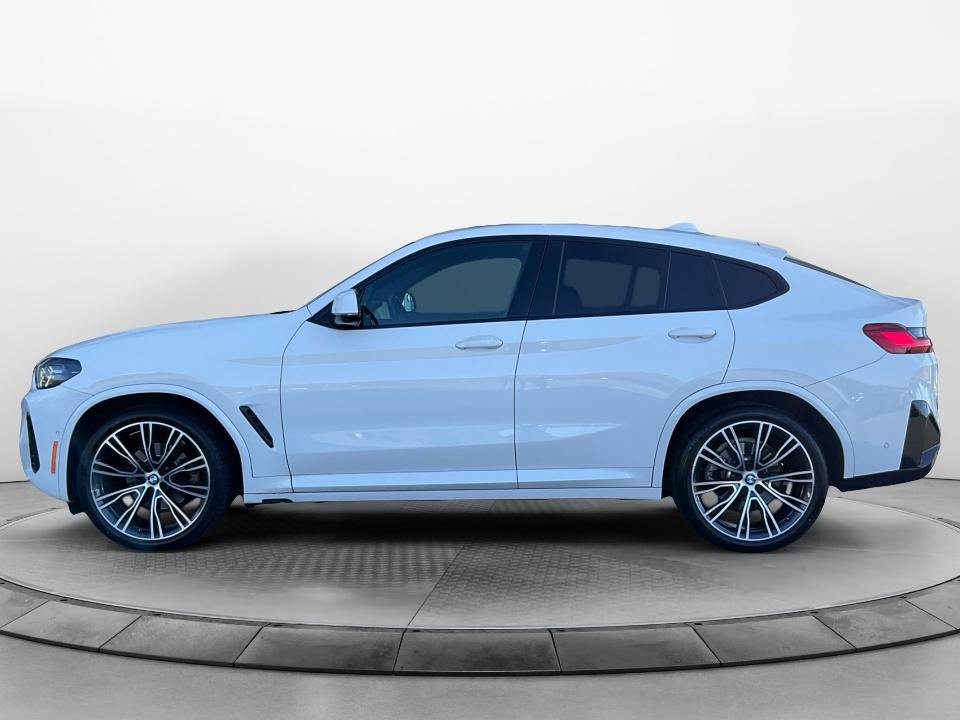 Used 2025 BMW X4 xDrive30i w/ Premium Package AWD/4WD image 4