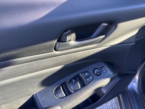 Certified 2025 Nissan Altima 2.5 S image 11