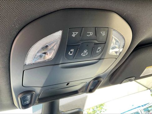 New 2026 Chrysler Pacifica Limited w/ S Appearance Package image 18