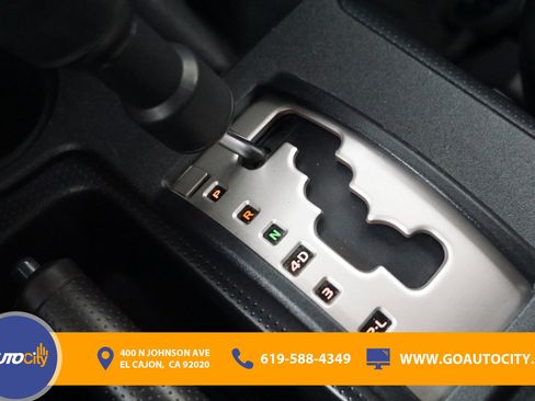 Used 2014 Toyota FJ Cruiser 4WD w/ Convenience Package image 22