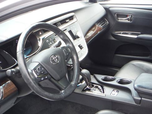 Used 2014 Toyota Avalon XLE FWD image 10