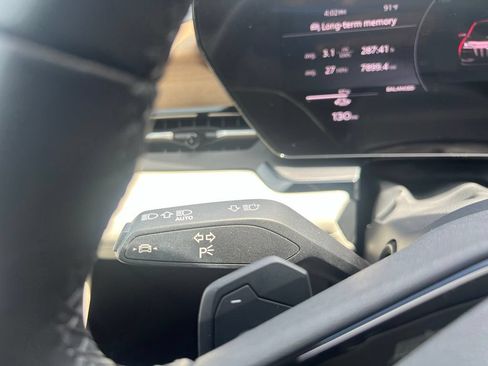 Used 2025 Audi Q6 e-tron Premium w/ Convenience Package RWD image 21