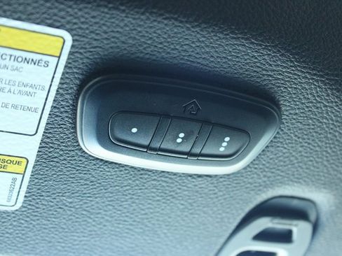 Used 2018 Jeep Wrangler Unlimited Sahara image 28