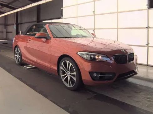 Used 2016 BMW 228i xDrive 228i xDrive Convertible 2D image 4