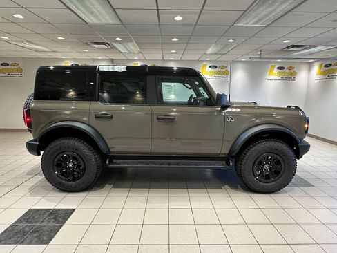 New 2026 Ford Bronco Outer Banks w/ Sasquatch Package AWD/4WD image 3