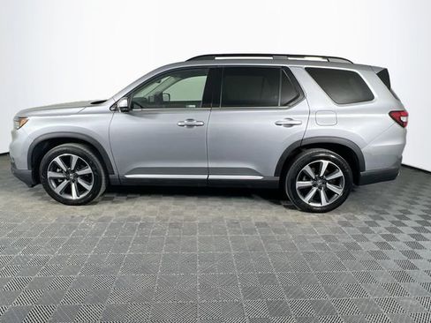 Certified 2023 Honda Pilot Touring image 3