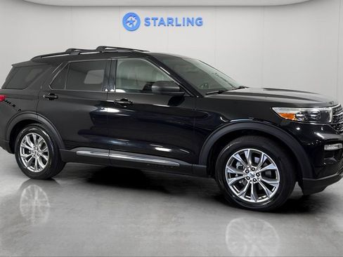 Used 2020 Ford Explorer XLT w/ Equipment Group 202A image 12