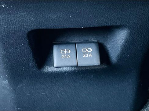 Used 2019 Toyota RAV4 XLE Premium FWD image 25
