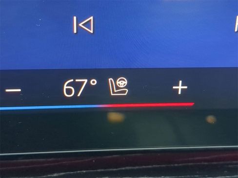 Certified 2024 BMW 740i image 25