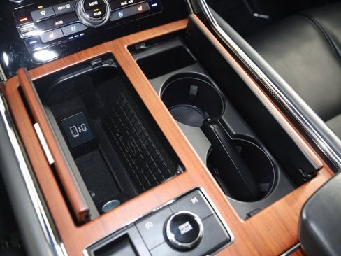 Used 2024 Lincoln Navigator L 4WD image 29