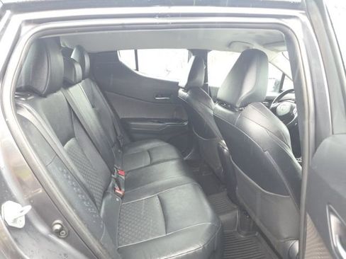 Used 2022 Toyota C-HR Limited FWD image 23