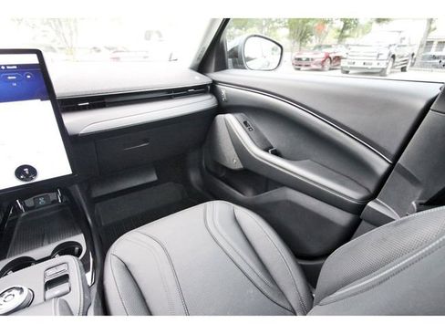 Used 2024 Ford Mustang Mach-E Premium image 9