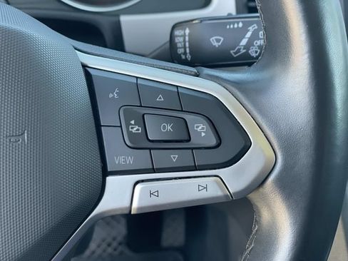 Used 2021 Volkswagen Atlas SE w/ Panoramic Sunroof Package FWD image 9
