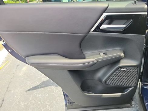 Used 2025 Mitsubishi Outlander SE FWD image 10
