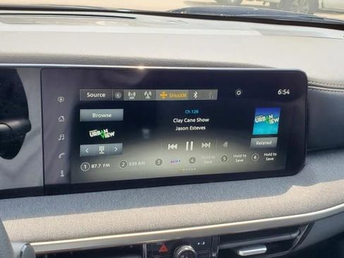 Used 2025 Nissan Kicks SV w/ SV Premium Package image 19