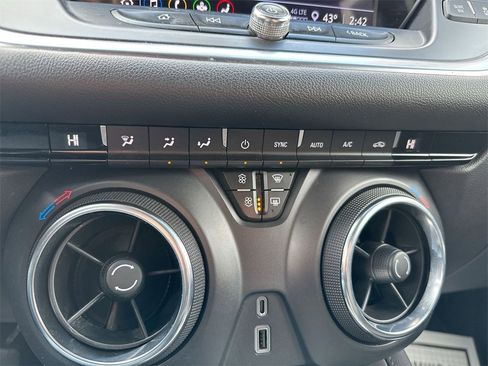 Used 2021 Chevrolet Blazer LT image 15