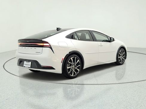 Used 2024 Toyota Prius Prime FWD image 5