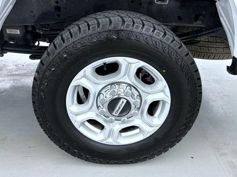 Used 2025 Ford F250 XLT AWD/4WD image 23