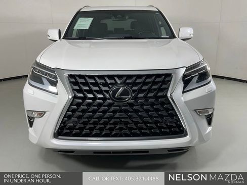 Used 2021 Lexus GX 460 Premium w/ Premium Package AWD/4WD image 2