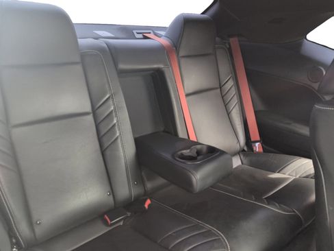 Used 2016 Dodge Challenger SRT Hellcat RWD image 18
