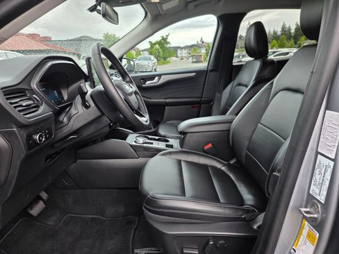 Used 2023 Ford Escape Platinum AWD/4WD image 23