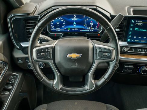 Used 2024 Chevrolet Silverado 2500 LT AWD/4WD image 28