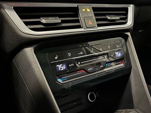 New 2026 Volkswagen Taos SEL AWD/4WD image 11